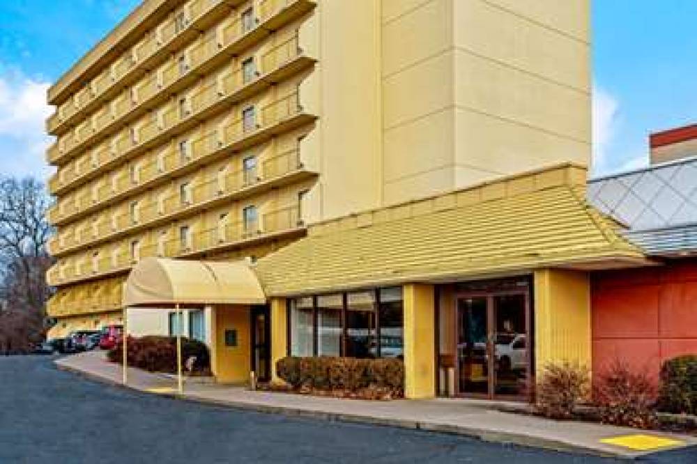 La Quinta Inn & Suites Stamford / New York City 4