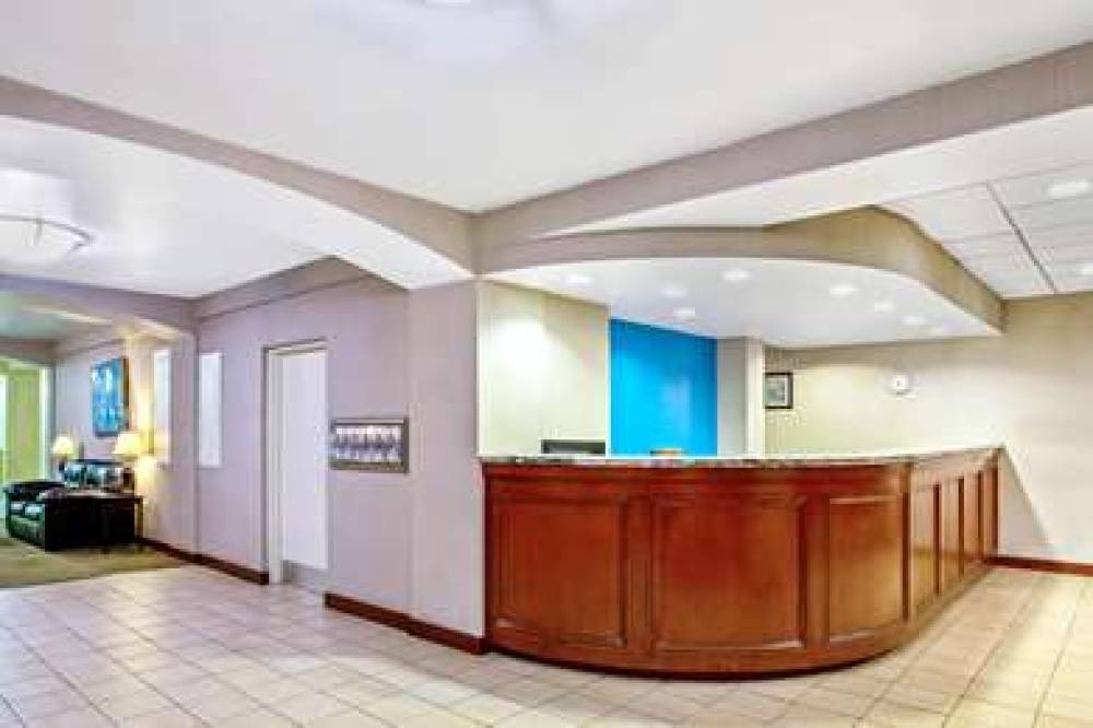 La Quinta Inn & Suites Stamford / New York City 10