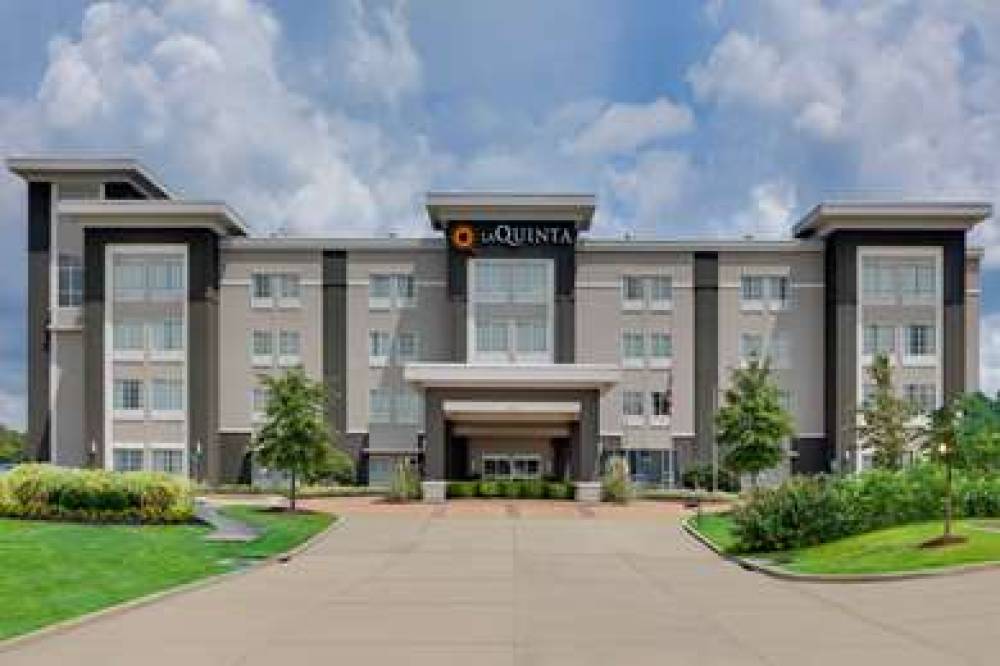 La Quinta Inn & Suites Starkville At MSU 1