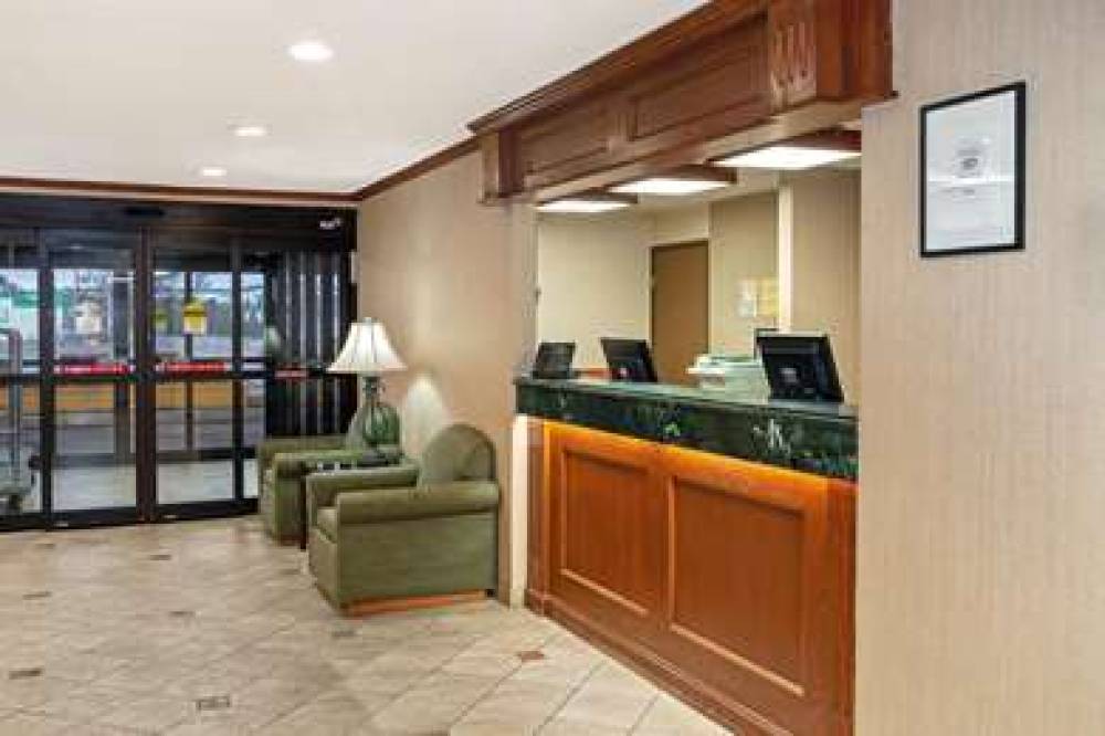 La Quinta Inn & Suites Stevens Point 5