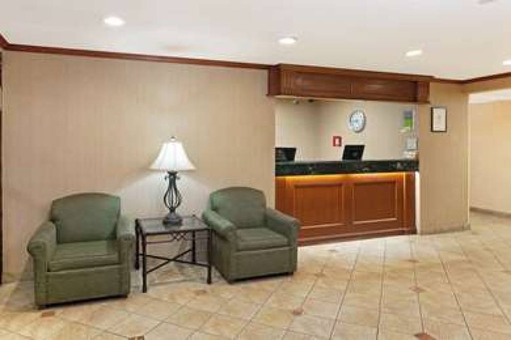 La Quinta Inn & Suites Stevens Point 6