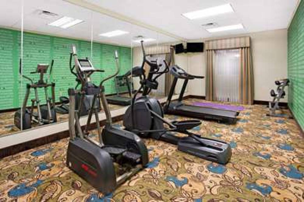 La Quinta Inn & Suites Stonington-Mystic Area 10