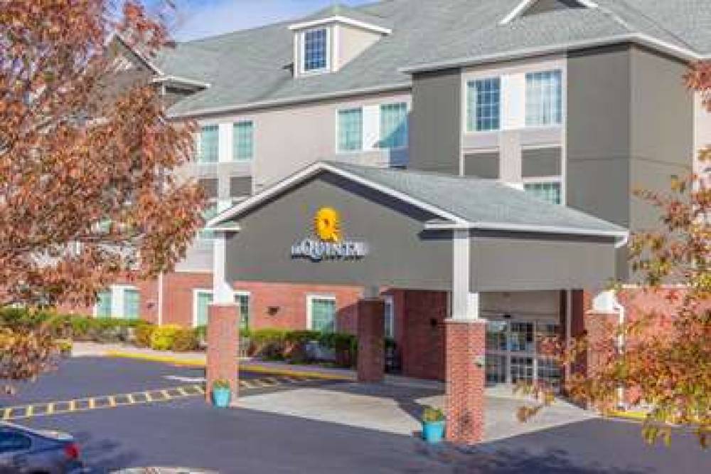 La Quinta Inn & Suites Stonington-Mystic Area 1