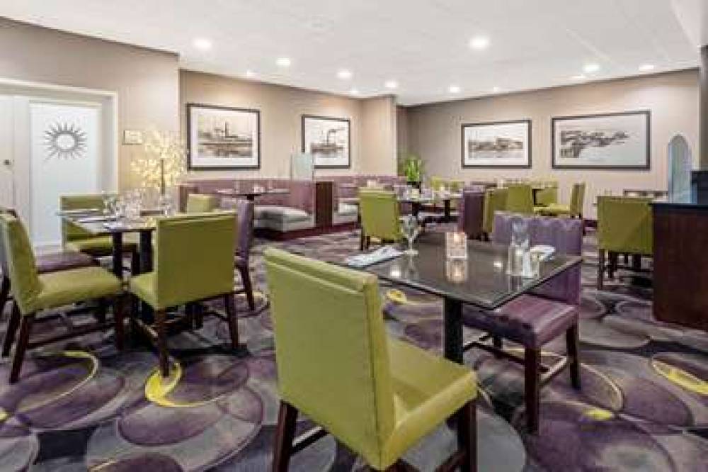 La Quinta Inn & Suites Tacoma - Seattle 8