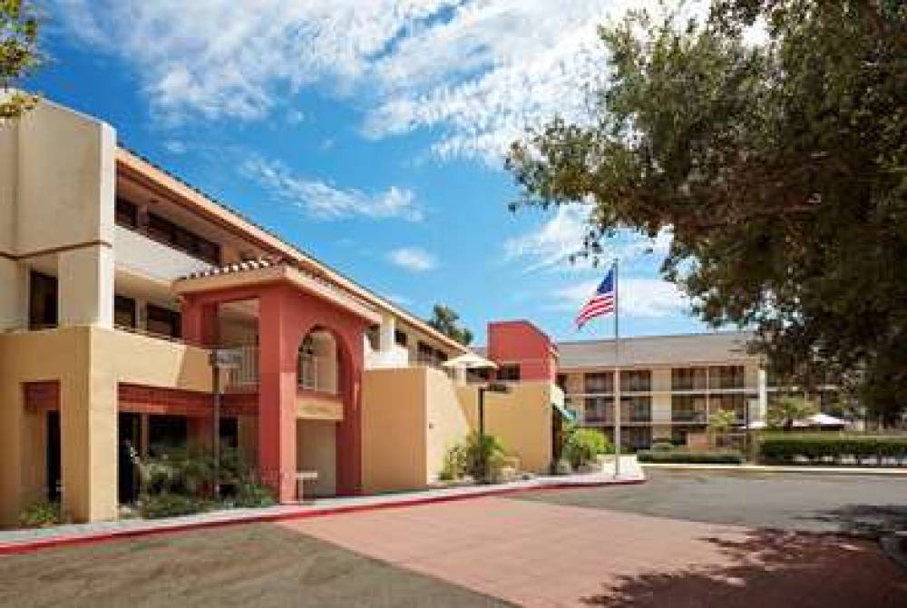 La Quinta Inn & Suites Thousand Oaks-Newbury Park 3