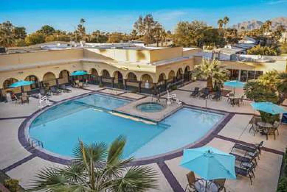 La Quinta Inn & Suites Tucson - Reid Park 8