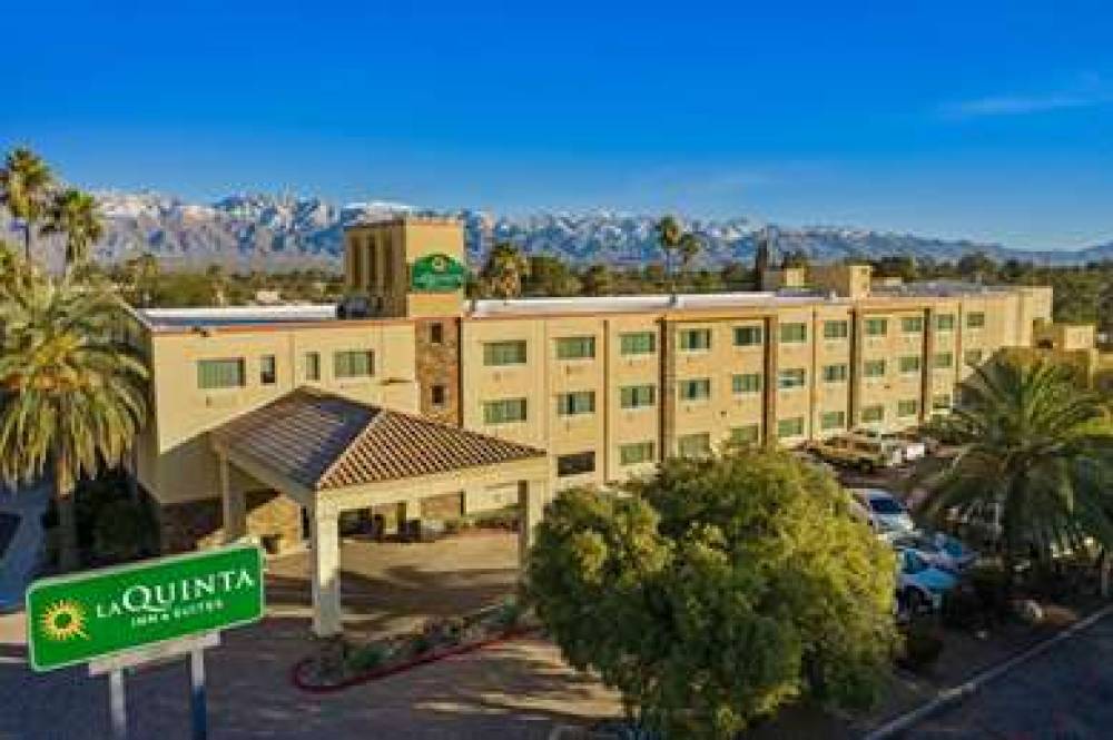 La Quinta Inn & Suites Tucson - Reid Park 1