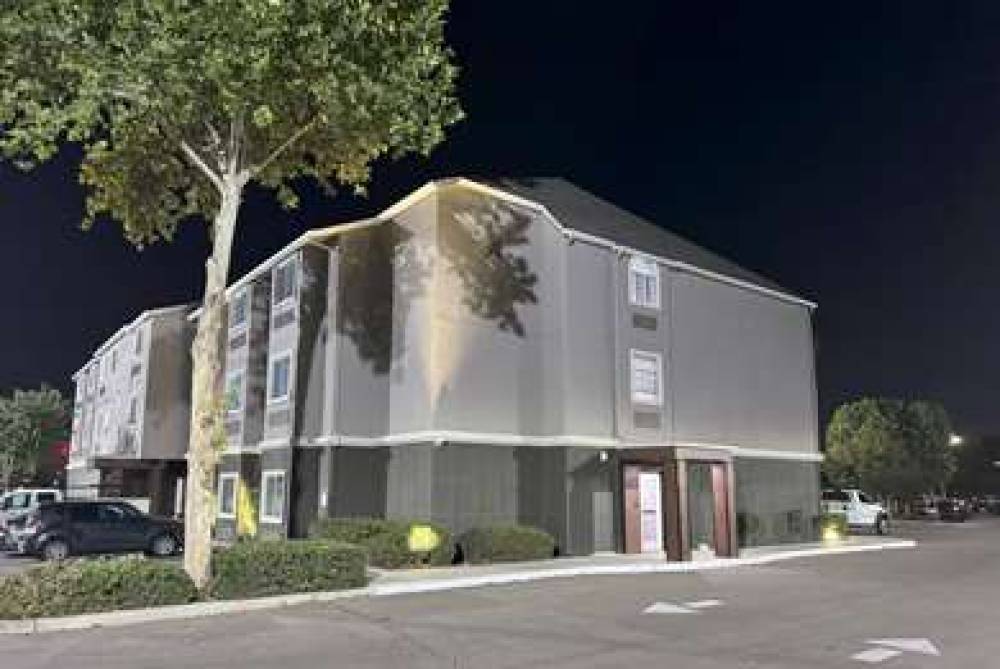 La Quinta Inn & Suites Tulare 3