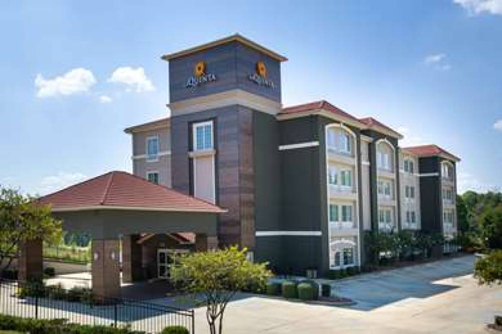 La Quinta Inn & Suites Tupelo 1