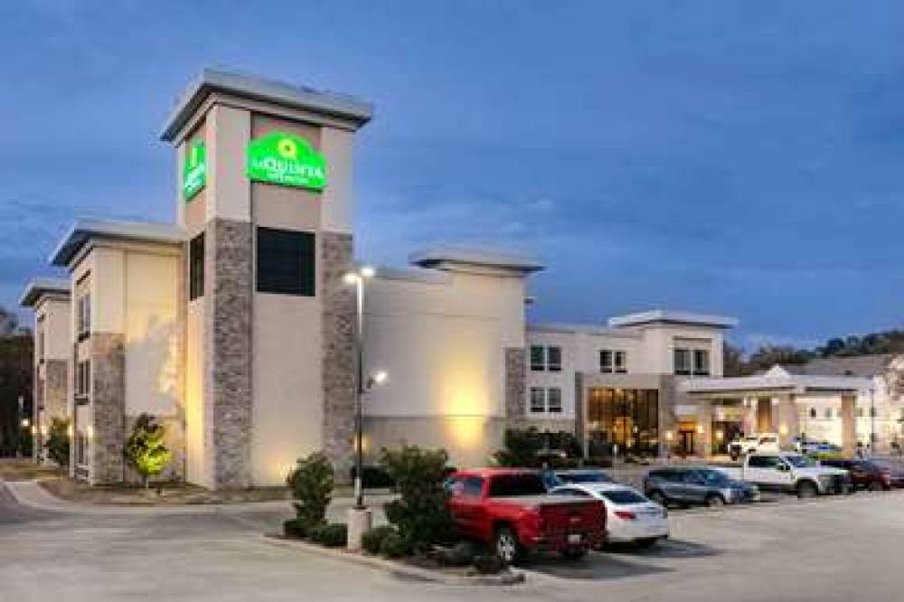 La Quinta Inn & Suites Tyler - University Area 3