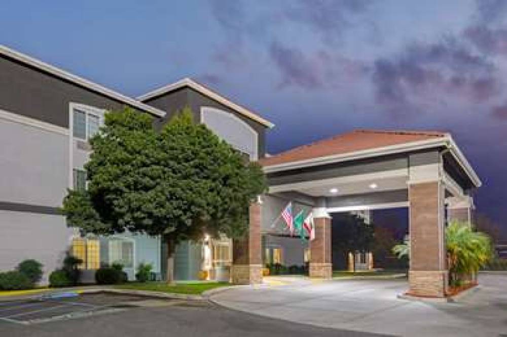 La Quinta Inn & Suites Visalia/Sequoia Gateway