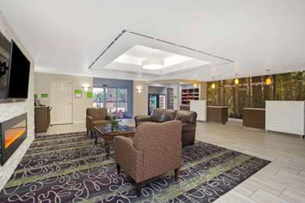 La Quinta Inn & Suites Visalia/Sequoia Gateway 5