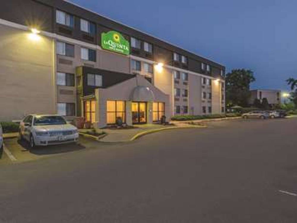 La Quinta Inn & Suites Warwick Providence Airport 4