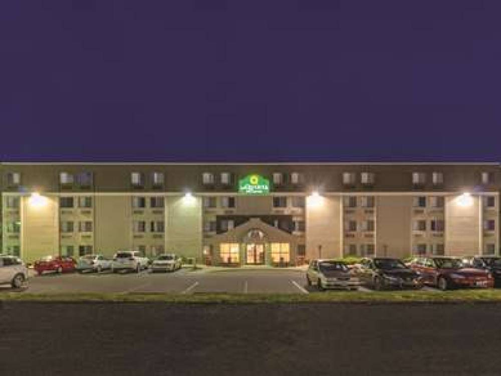 La Quinta Inn & Suites Warwick Providence Airport 3