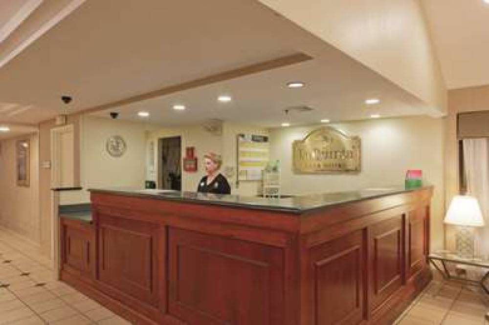 La Quinta Inn & Suites Warwick Providence Airport 7