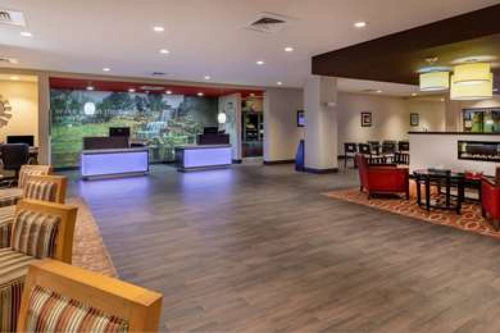 La Quinta Inn & Suites Wichita Falls - MSU Area 10