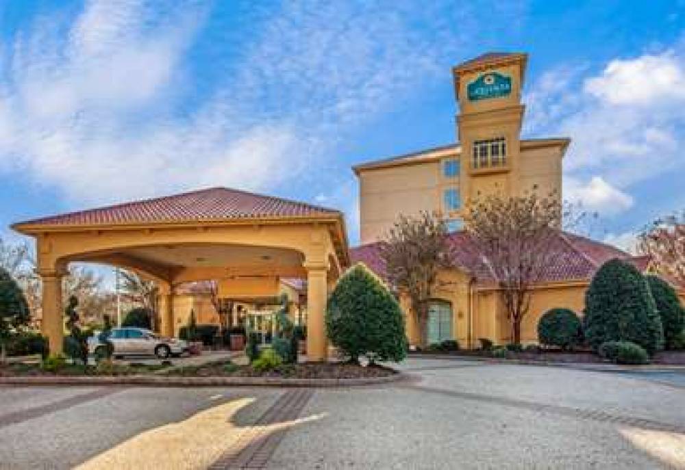 La Quinta Inn & Suites Winston-Salem 5