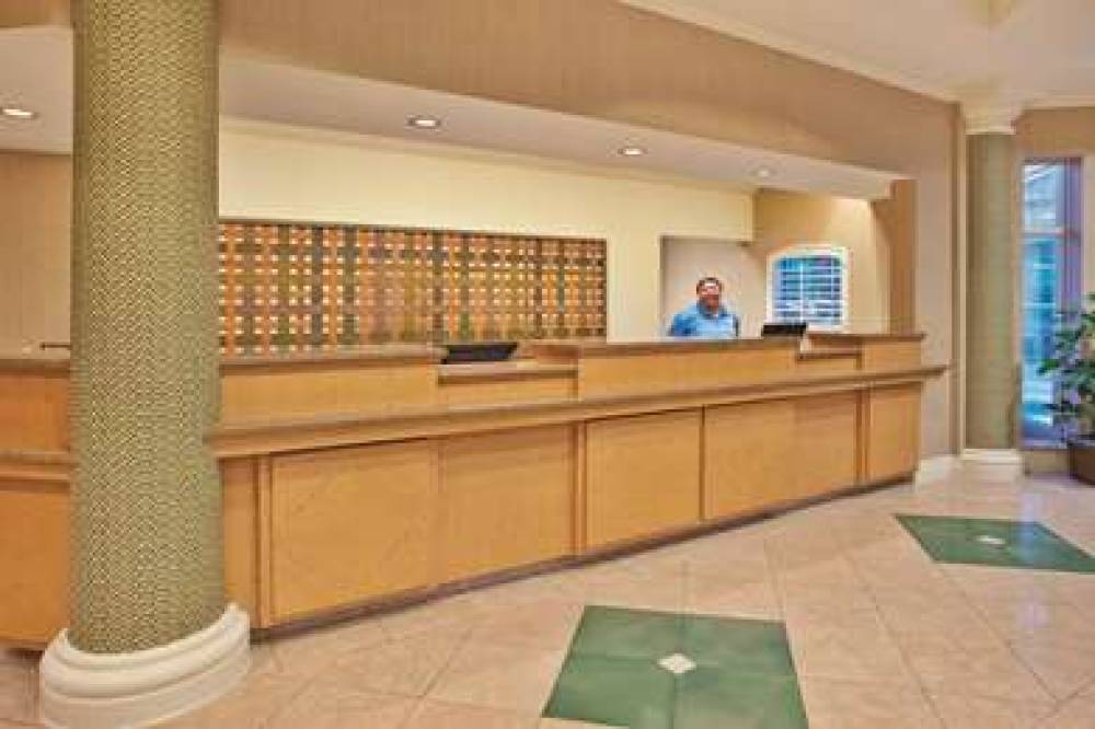 La Quinta Inn & Suites Winston-Salem 8