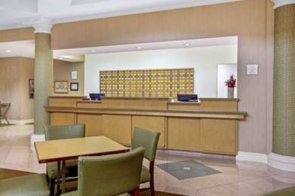 La Quinta Inn & Suites Winston-Salem 10