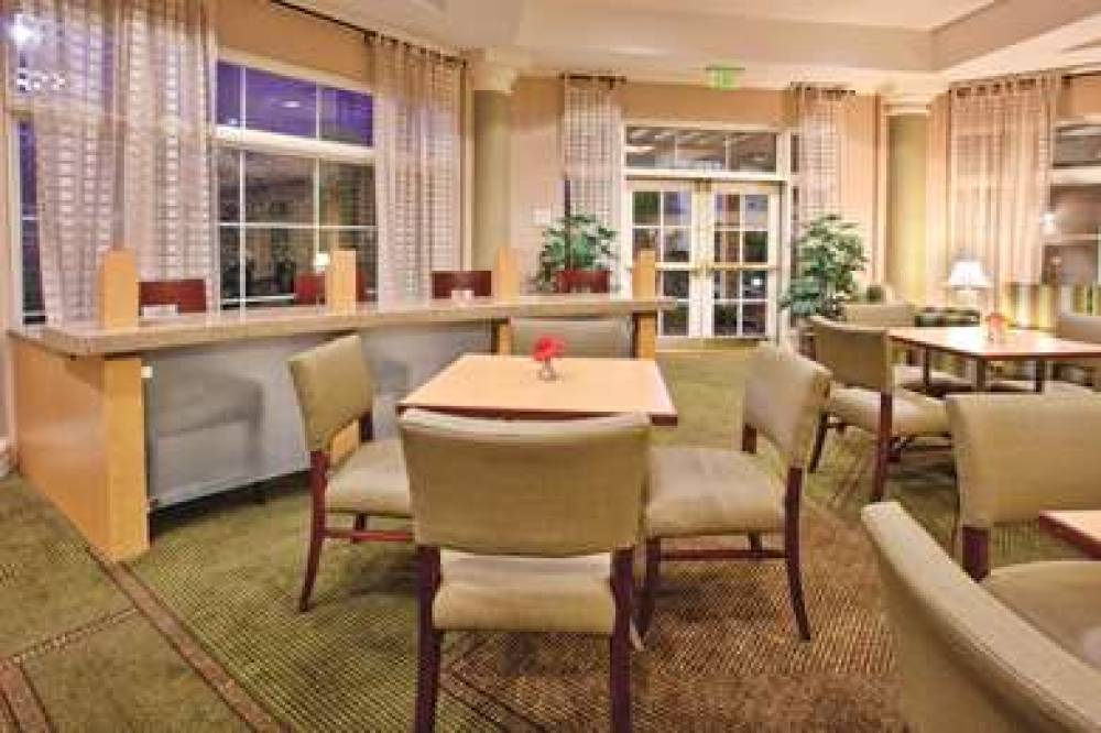 La Quinta Inn & Suites Winston-Salem 9