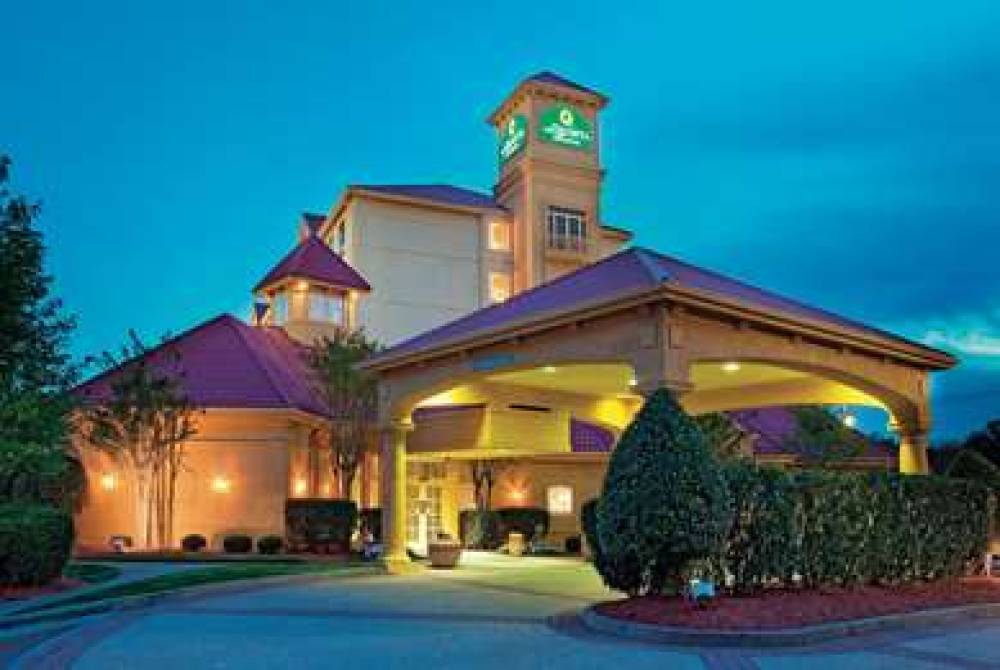 La Quinta Inn & Suites Winston-Salem 1