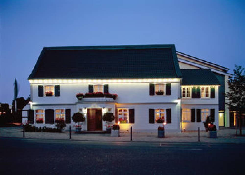 LANDHOTEL KRUMMENWEG 1