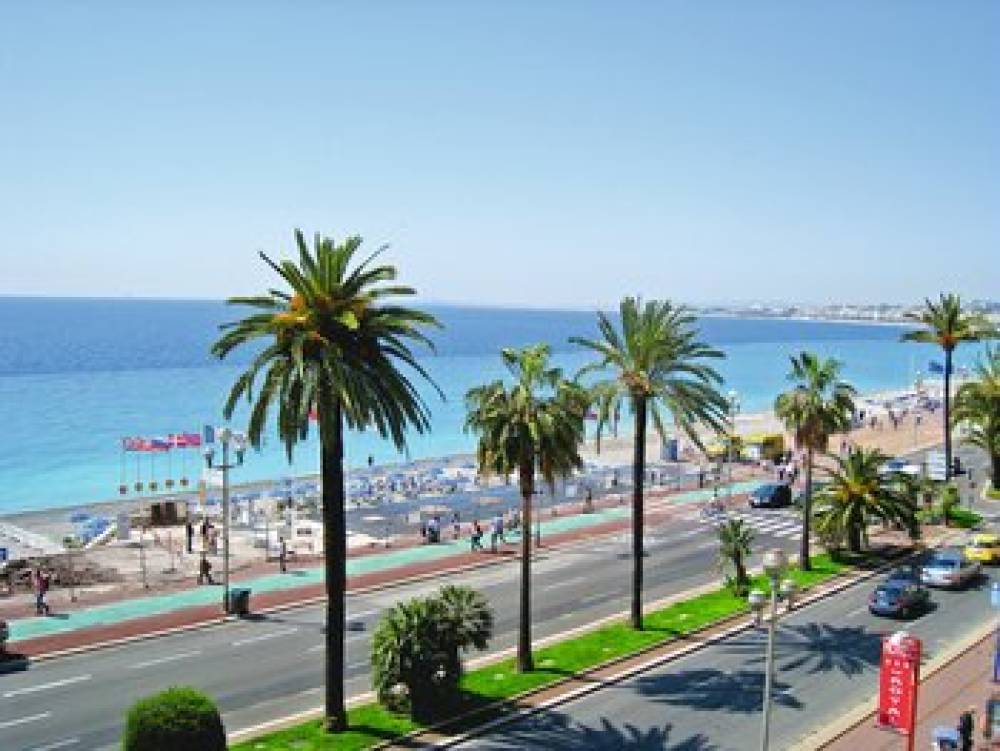 LE ROYAL NICE 3