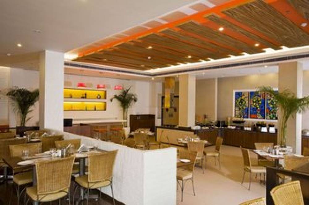 LEMON TREE HOTEL EAST DELHI MALL KA 9