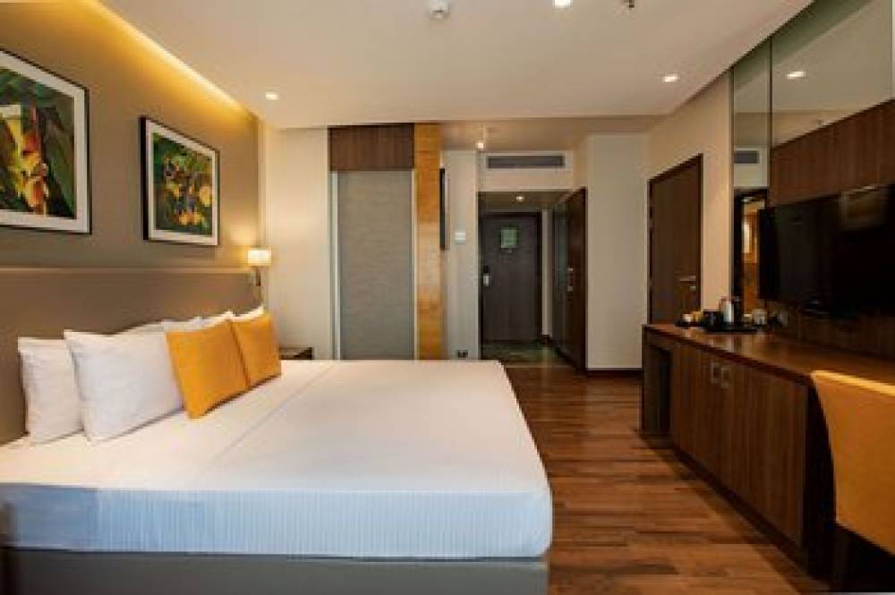 LEMON TREE HOTEL  VIMAN NAGAR  PUNE 3