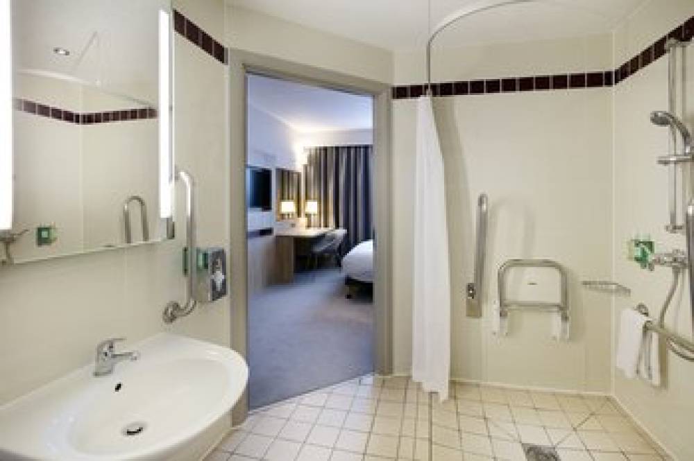 LEONARDO HOTEL LONDON WATFORD 6