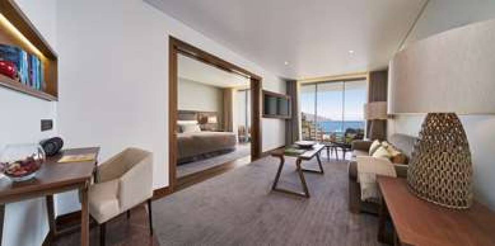 LES SUITES AT THE CLIFF BAY 4