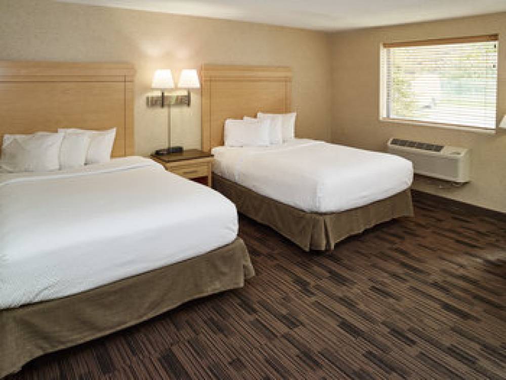 LIVINN HOTEL FRIDLEY 3