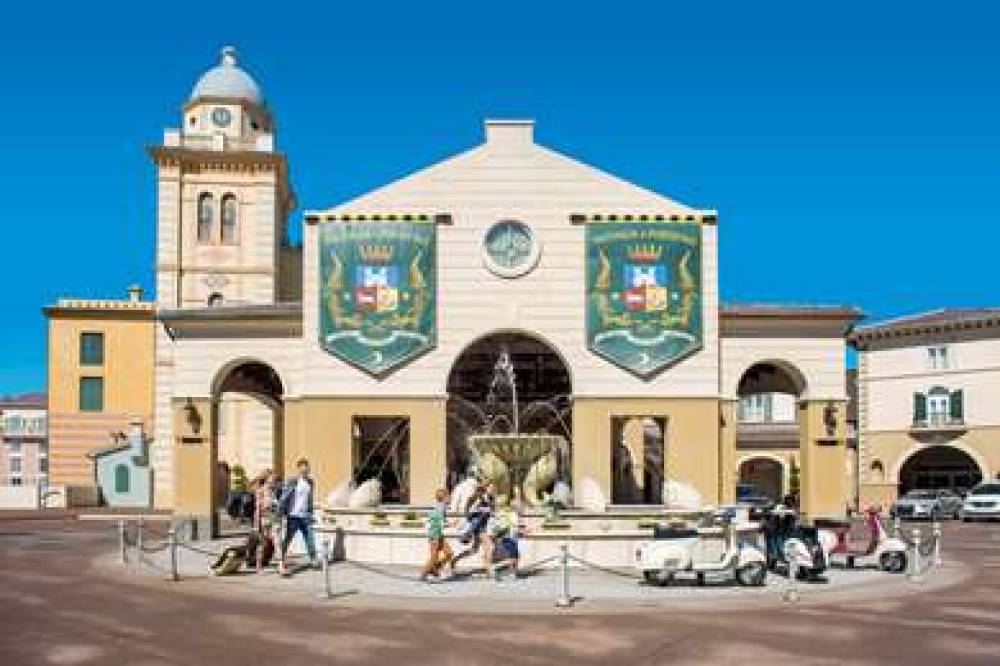 LOEWS PORTOFINO BAY HOTEL 2