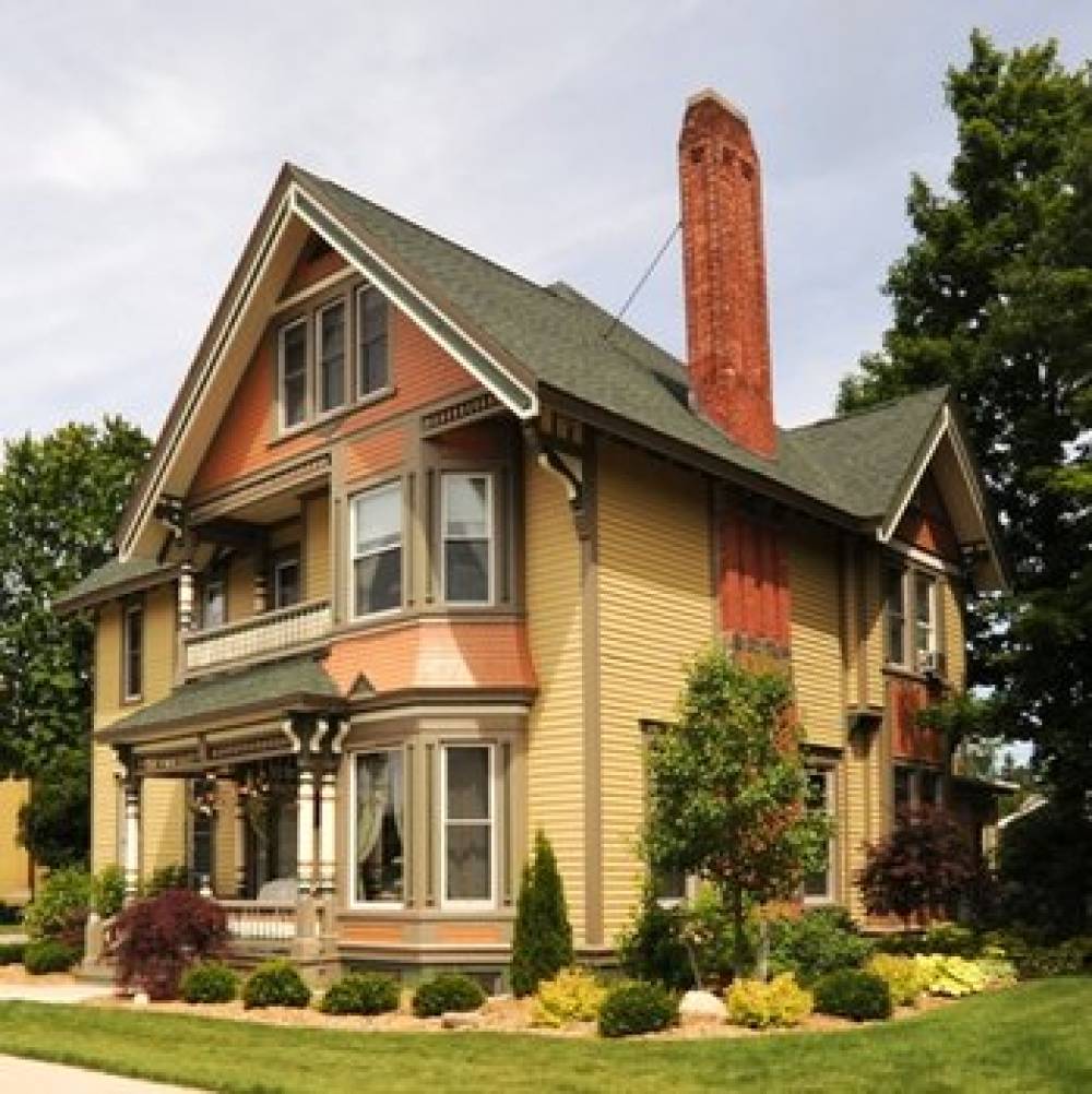 Ludington House Bed And Breakfast