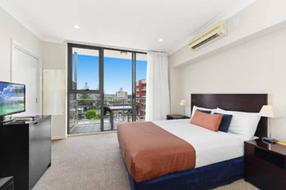 MACQUARIE WATERS APT HOTEL 8