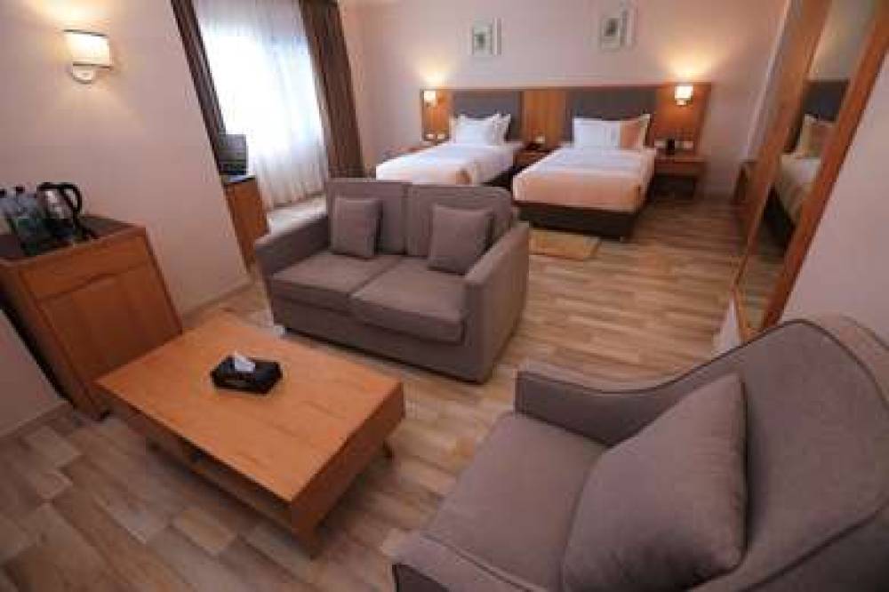 MADO HOTEL 9