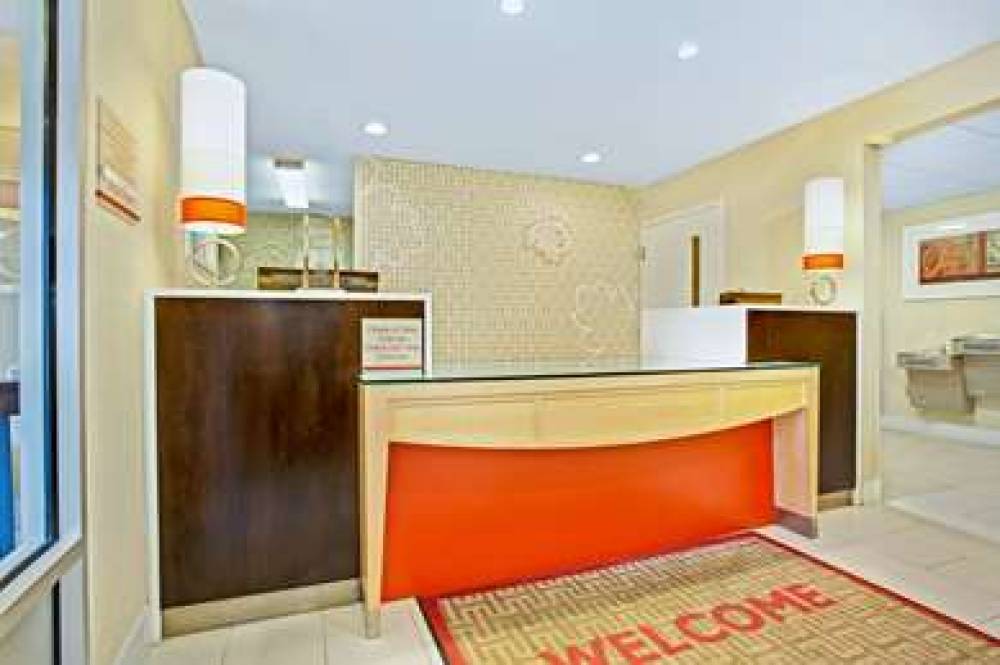 MAINSTAY SUITES CINCINNATI BLUE ASH 2