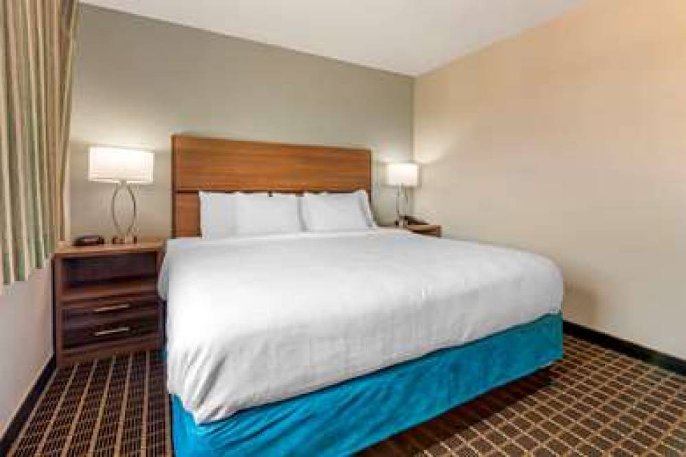 MainStay Suites Dubuque At Hwy 20 8