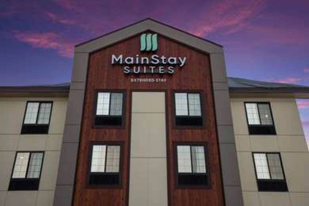 MAINSTAY SUITES GAYLORD 5