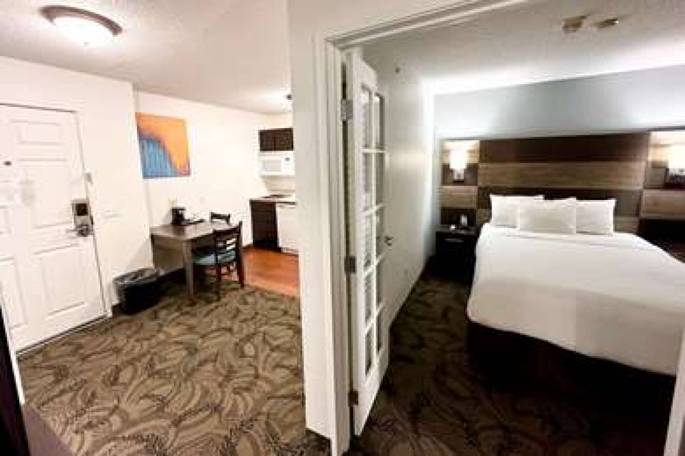 MAINSTAY SUITES MADISON AIRPORT 7