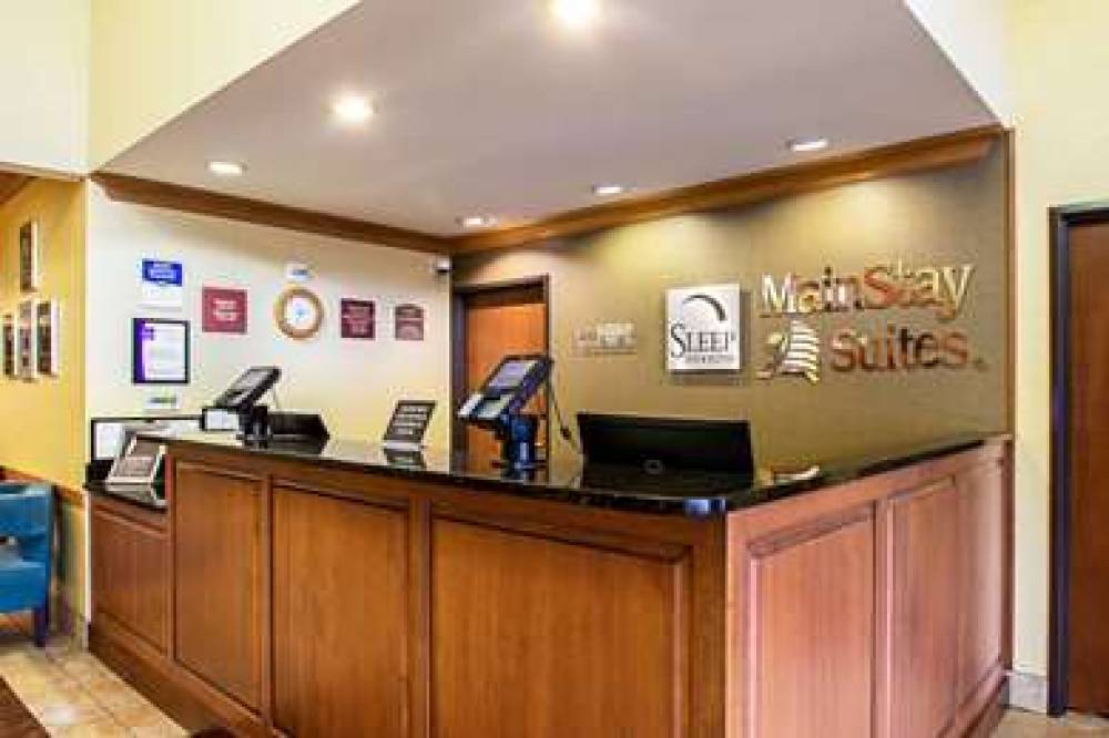 MAINSTAY SUITES MADISON - MONONA 5