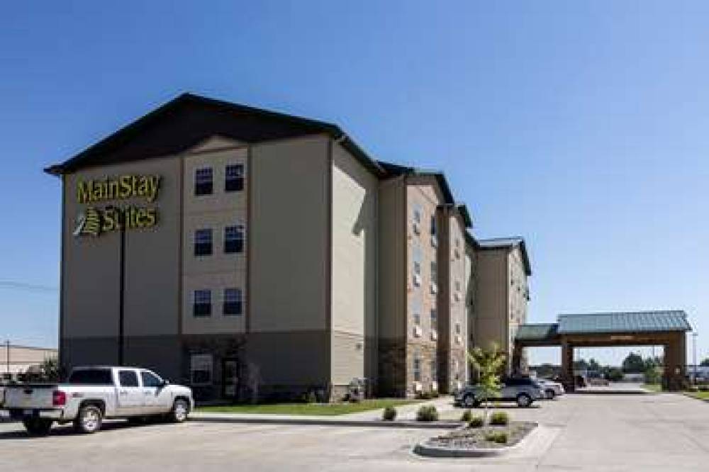 MainStay Suites 3