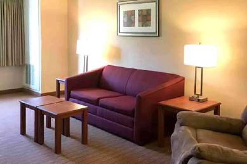 MainStay Suites Of Lancaster County 9