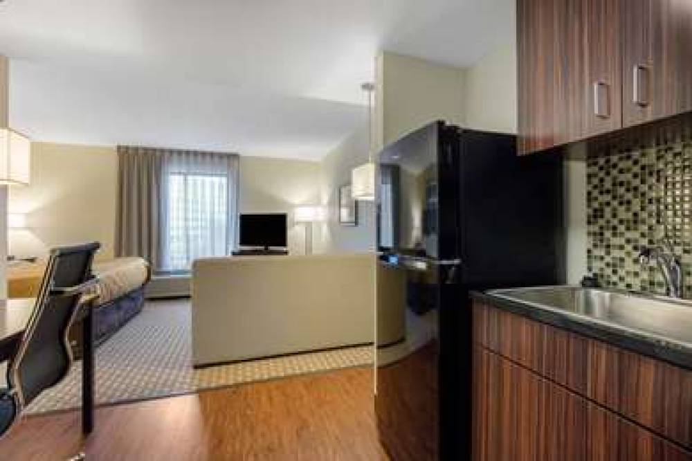 MAINSTAY SUITES ST LOUIS AIRPORT 10