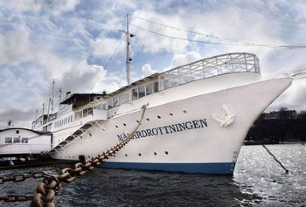 MALARDROTTNINGEN YACHT HOTEL 9