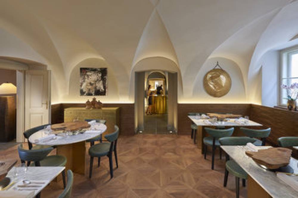 Mandarin Oriental, Prague 6