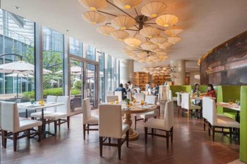 MANDARIN ORIENTAL PUDONG SHA 8