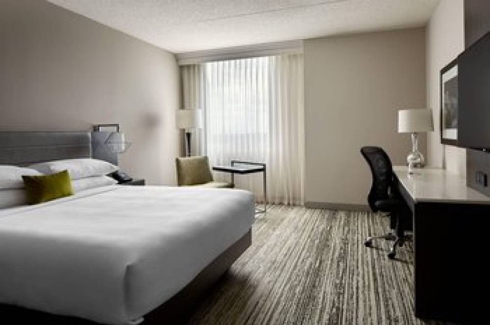 Marriott Cincinnati Northeast 8