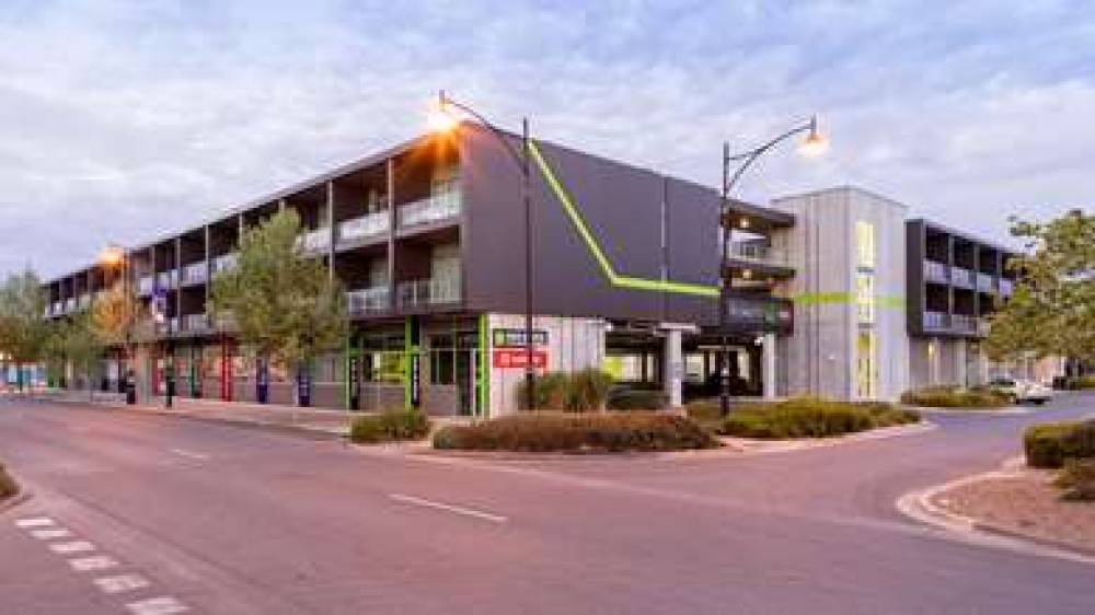 MAWSON LAKES HOTEL AND FUNCTION CEN 4