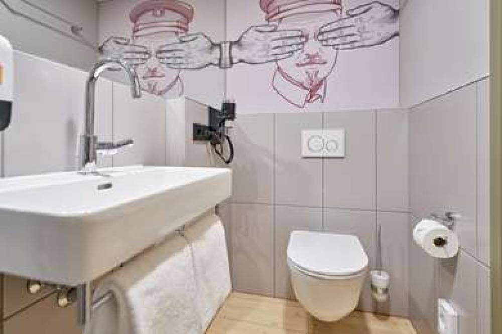 MCDREAMS HOTEL INGOLSTADT 6